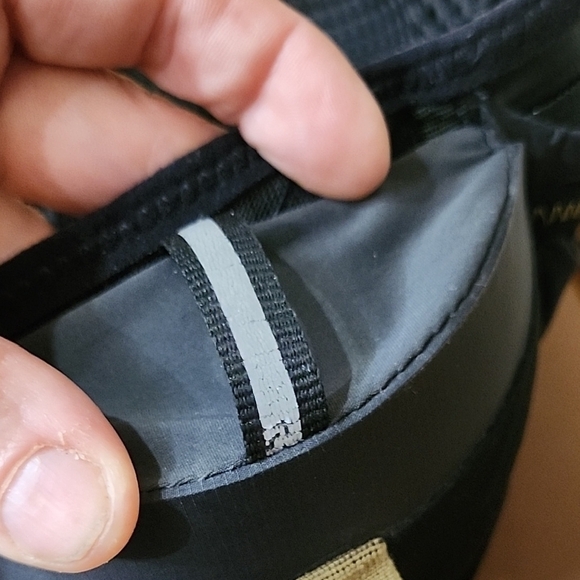 Evadict Black and Tan Running Belt - Picture 13 of 14